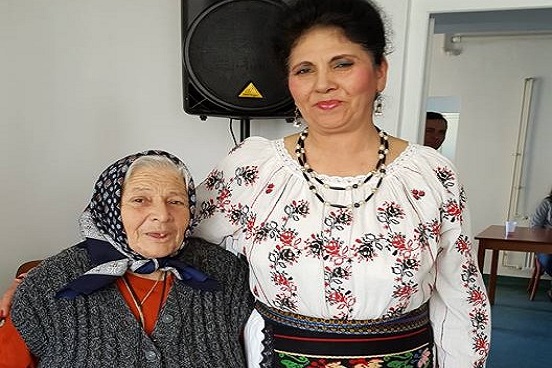 8th March gifts for the elderly in the nursing hom